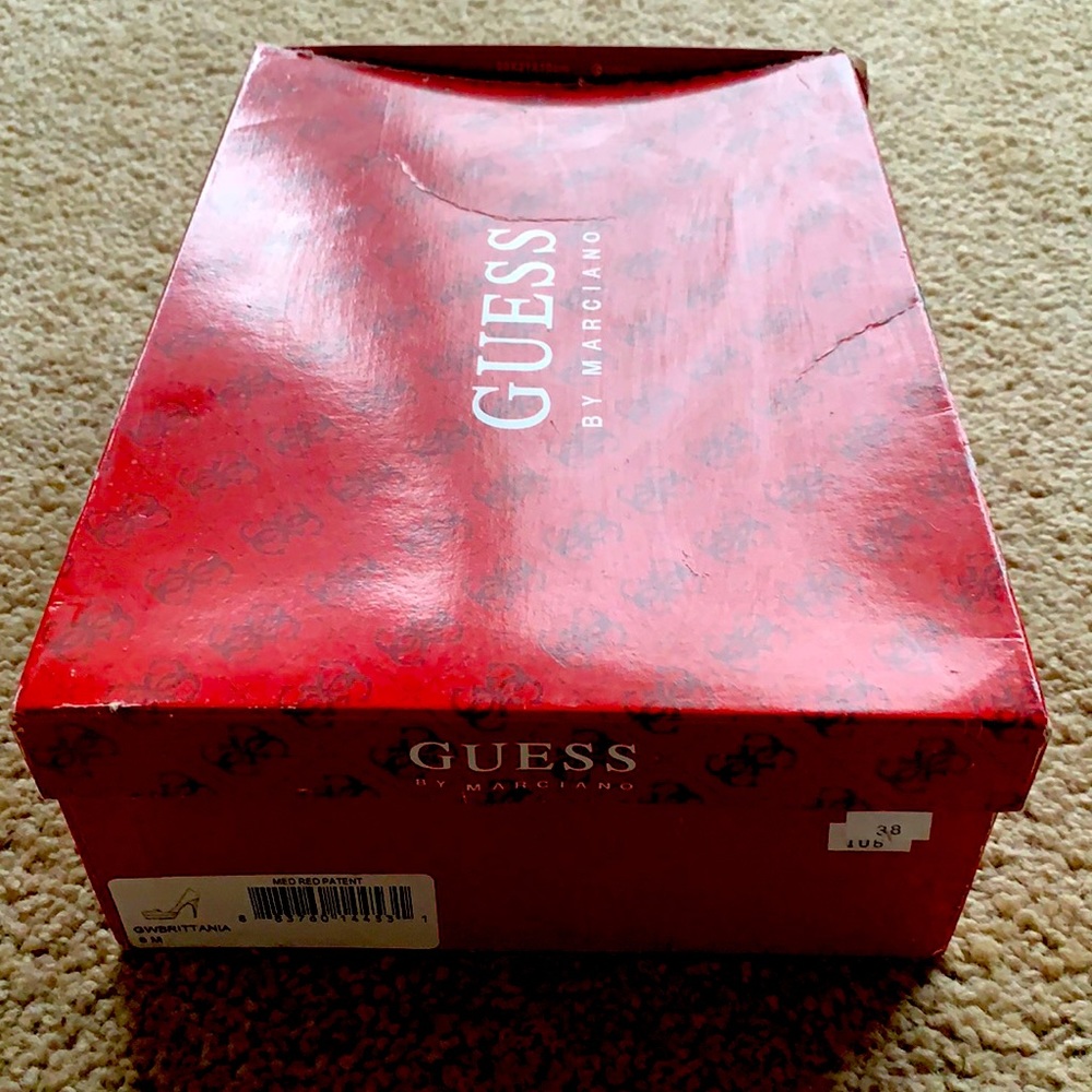 Guess by Marciano